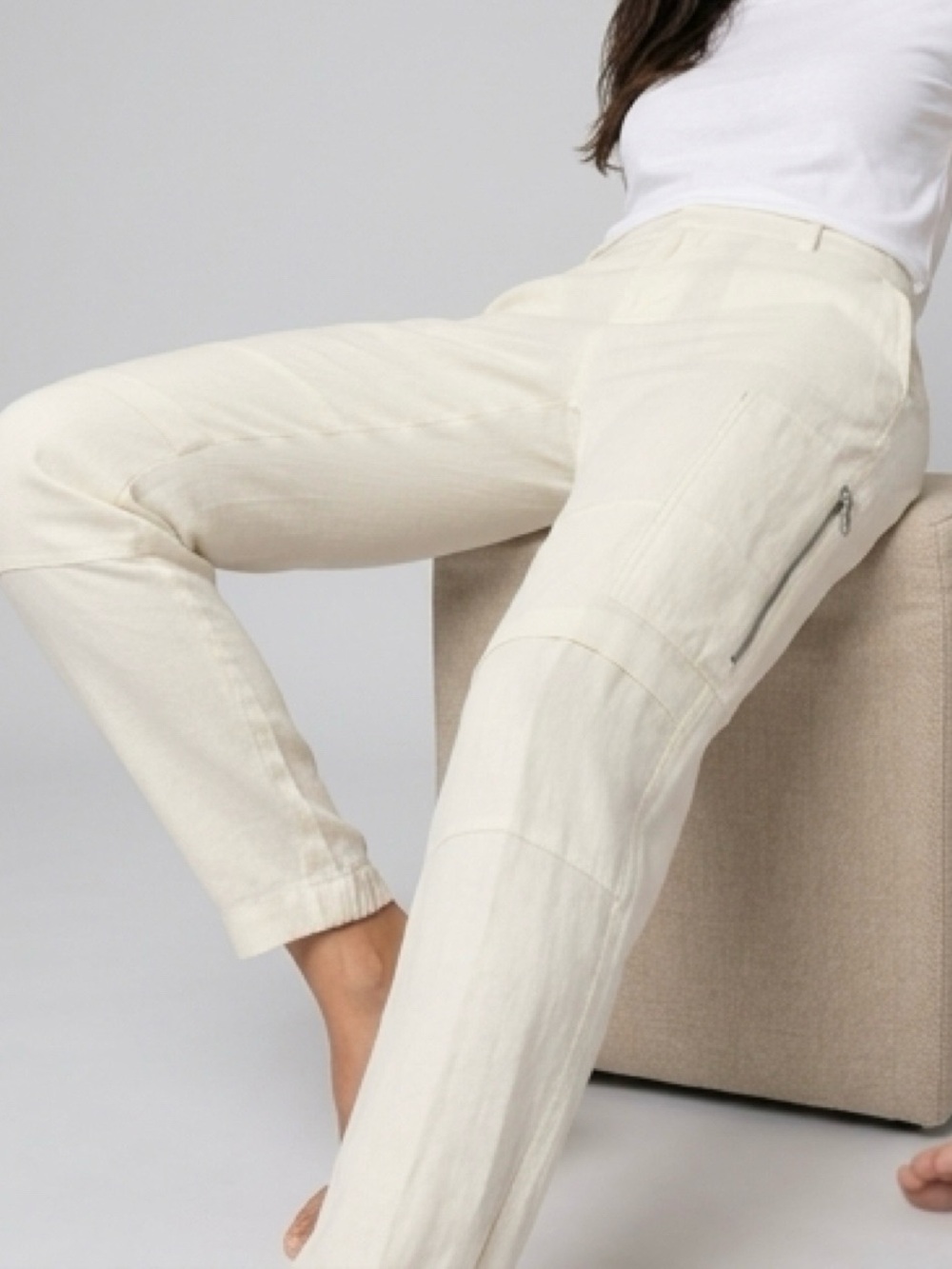 Vince Women's Ivory Linen Blend Cargo Pants Flat Front Tapered Leg Pockets